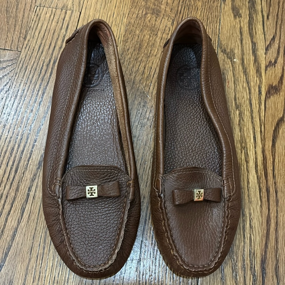 Tory Burch brown leather flats, size 7.5, great condition!